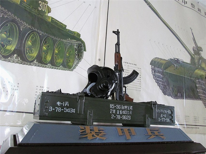 对越自卫反击战纪念品类